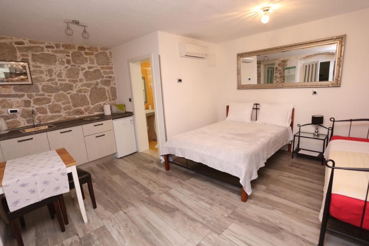 Apartments Nikolla Сплит Экстерьер фото