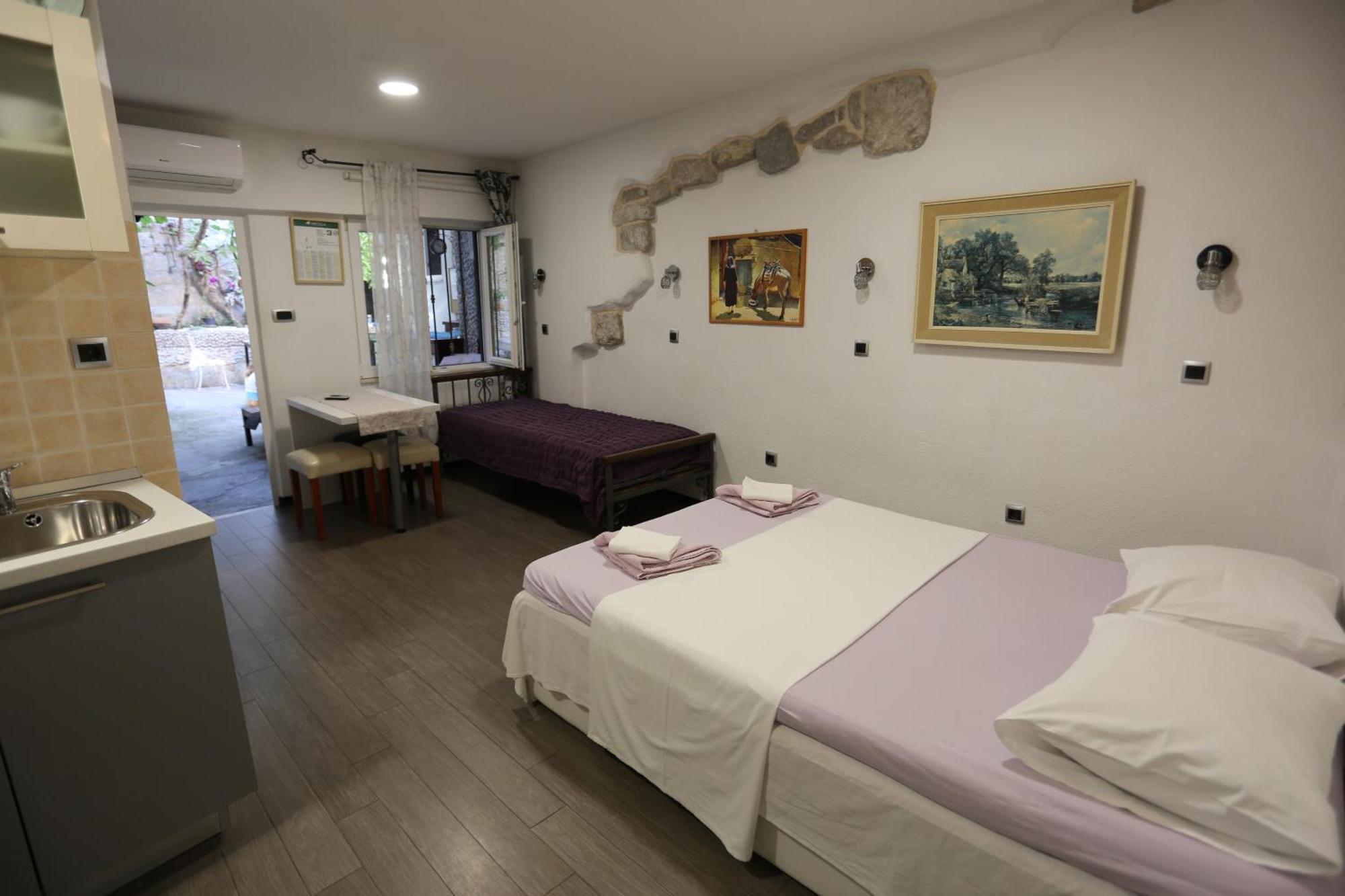 Apartments Nikolla Сплит Экстерьер фото