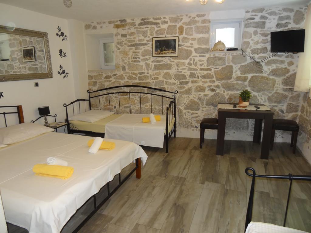 Apartments Nikolla Сплит Экстерьер фото