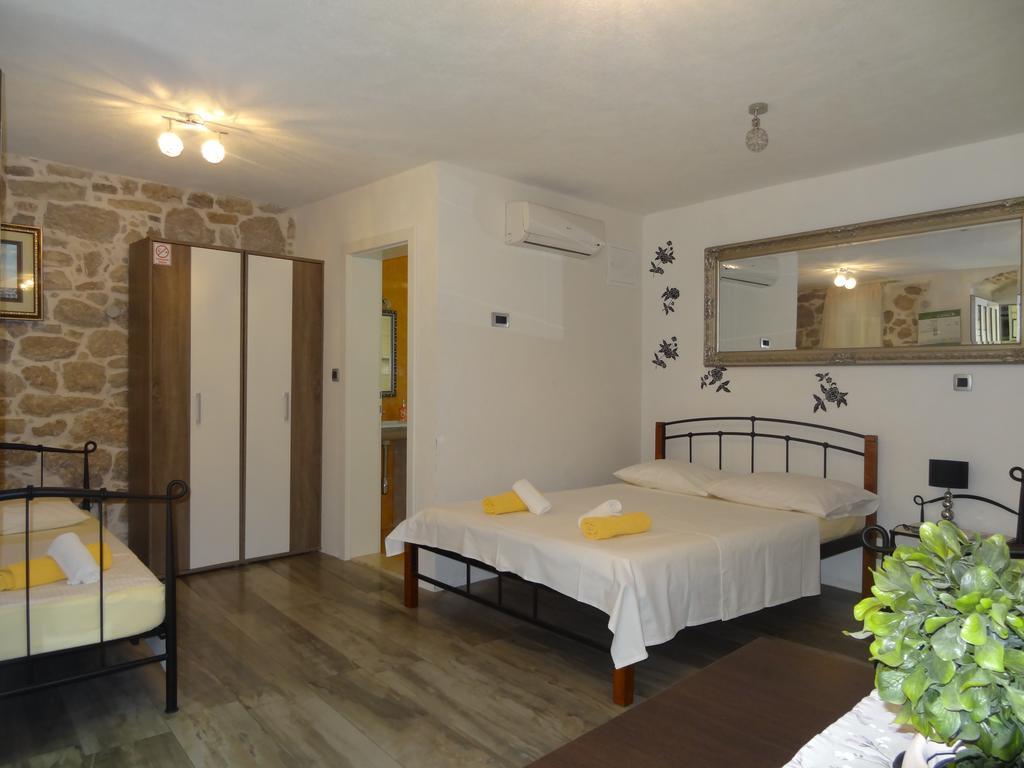 Apartments Nikolla Сплит Экстерьер фото